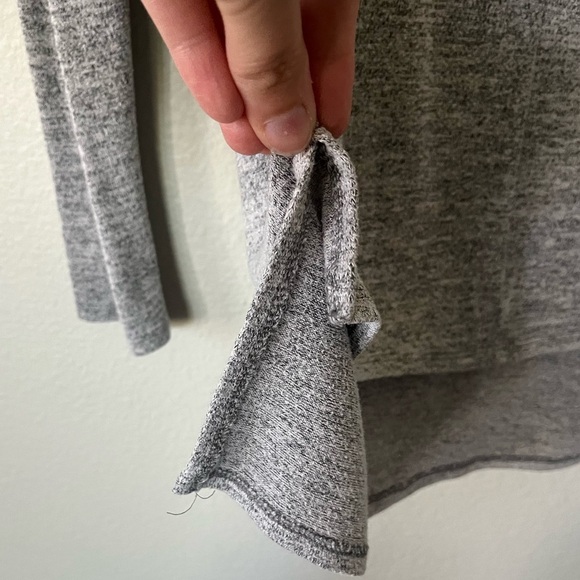 Banana Republic Drapey Pocket Scoop Neck in Heather Gray Women’s Size S - Picture 3 of 12